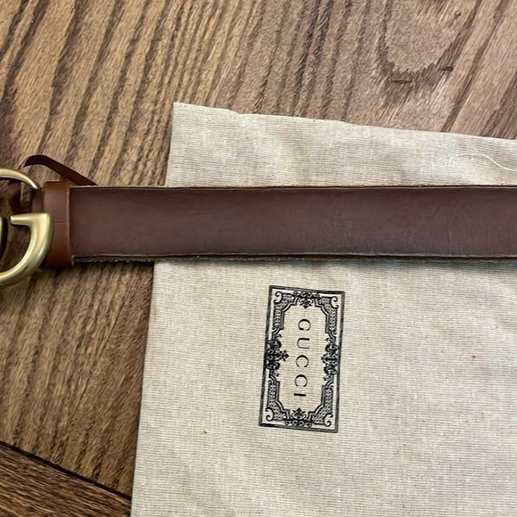 Authentic Gucci brown belt with gold buckle - Picture 10 of 15